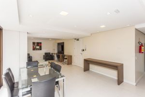 Image 31 - 811849