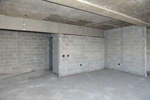 Image 17 - 57477