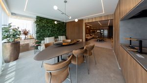 Image 4 - 876422