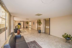 Image 73 - 877455