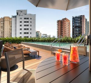 Image 8 - 876749