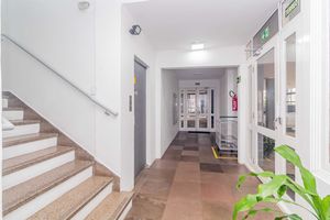 Image 19 - 900814