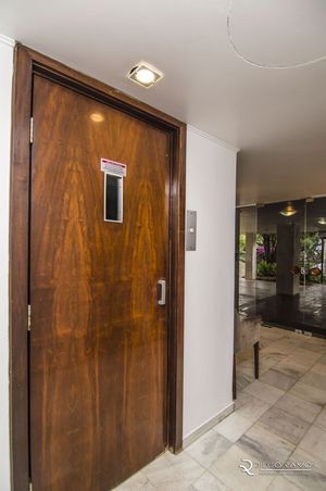 Image 31 - 872385