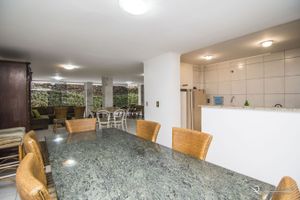 Image 36 - 872385
