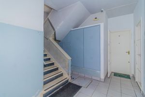 Image 26 - 842352