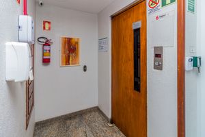 Image 28 - 868163