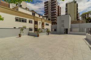 Image 24 - 866568