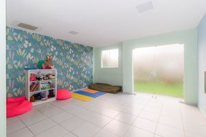 Image 33 - 873700