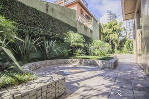 Image 13 - 5913