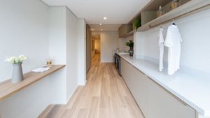 Image 1 - 878232