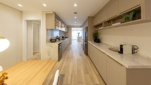 Image 13 - 878232