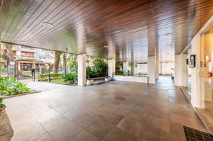 Image 28 - 854565