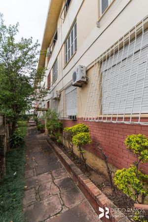 Image 25 - 210242