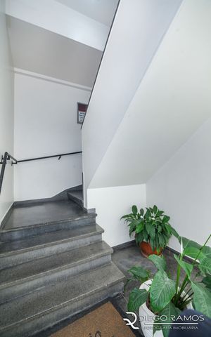 Image 19 - 269801