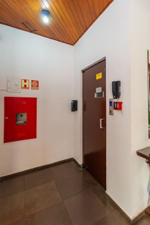 Image 70 - 228986