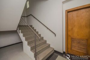 Image 2 - 6011