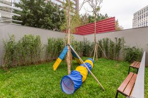 Image 9 - 60328