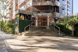 Image 42 - 877353