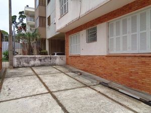 Image 19 - 877087