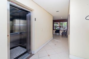 Image 31 - 930242