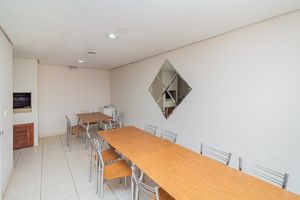 Image 33 - 930242