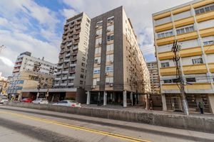 Image 35 - 376730