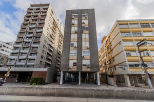 Image 34 - 376730