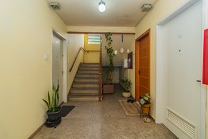 Image 18 - 876884