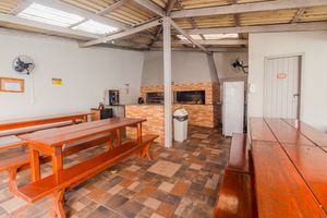 Image 20 - 876884