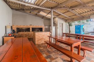 Image 21 - 876884