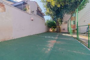 Image 29 - 876884