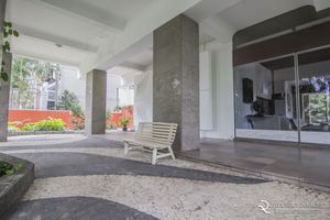 Image 7 - 6183