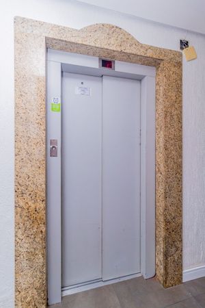 Image 32 - 306743