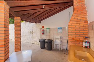 Image 26 - 887620