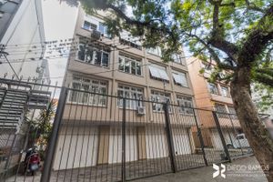Image 17 - 926766