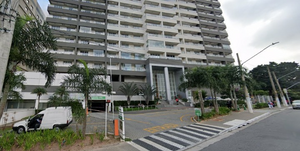 Image 7 - 825007