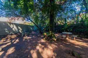 Image 33 - 879368
