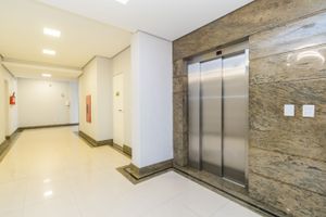 Image 8 - 6422