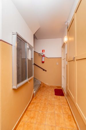 Image 19 - 295203