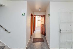 Image 11 - 6548