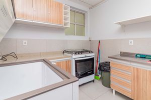 Image 35 - 927815