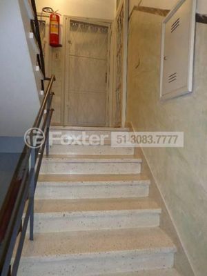 Image 20 - 904956