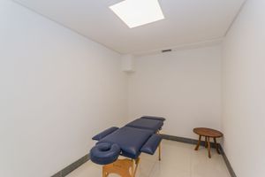 Image 33 - 663