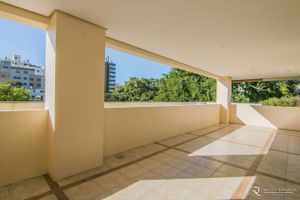 Image 11 - 6633