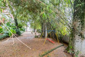Image 32 - 875439