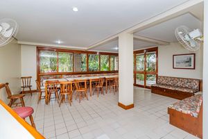 Image 35 - 875439