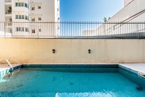 Image 8 - 6660