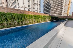 Image 14 - 886047