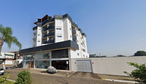 Image 33 - 881733
