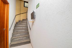 Image 29 - 897670